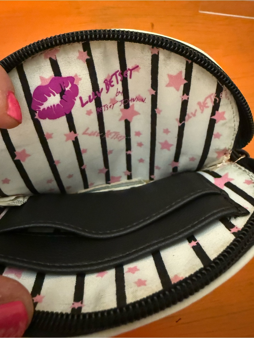 Luv Betsey by Betsey Johnson Glitter Caticorn Coin Pouch/ Wristlet - Picture 7 of 8